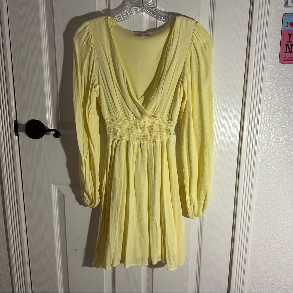 Gianni Bini, Long- sleeve yellow dress